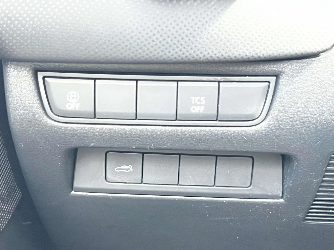 Certified Used 2024 Wind Chill Pearl Mazda 2.5 S Premium image 35