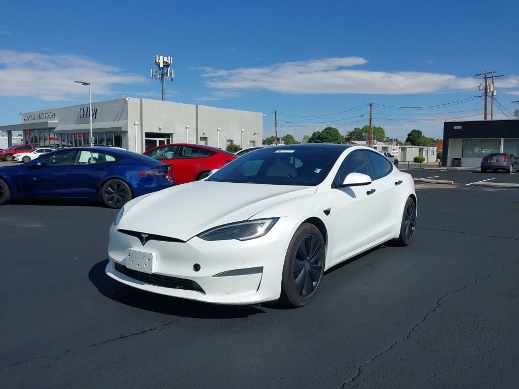 Used 2022 White Tesla Base image 3