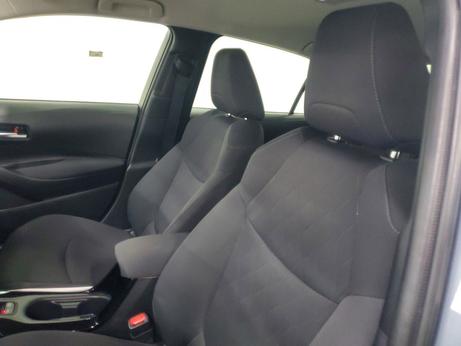 Used 2021 Celestite Toyota LE image 19