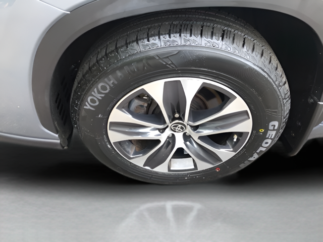 Certified Used 2024  Toyota XLE image 21