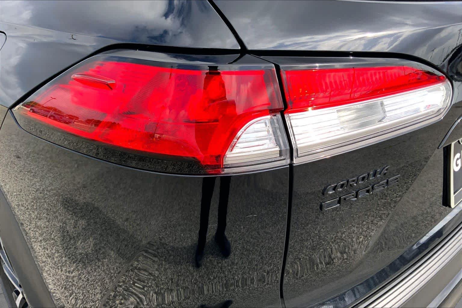 Used 2024 Jet Black Toyota Hybrid S image 28