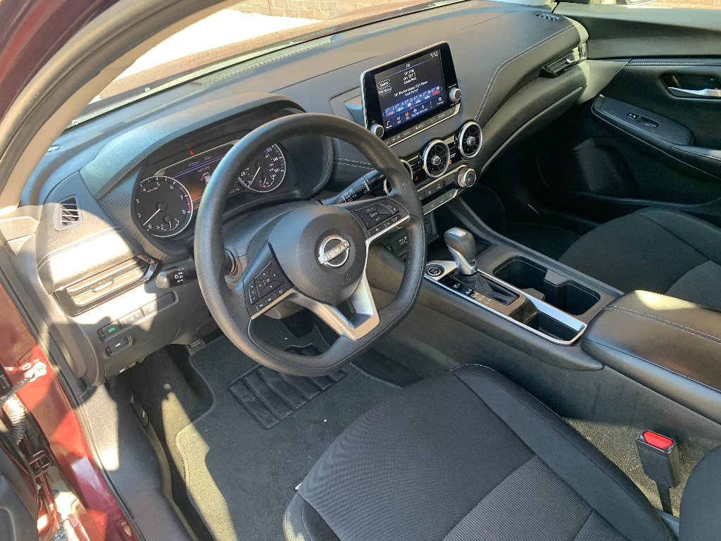 Used 2024 Rosewood Metallic Nissan SV image 10
