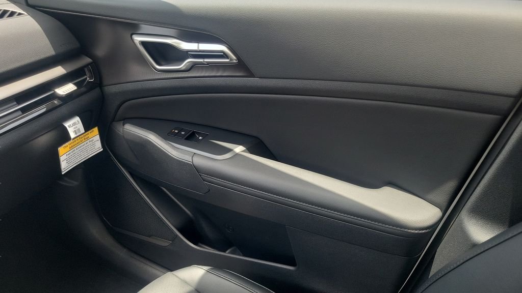 New 2026 Glacial White Pearl Kia EX image 13
