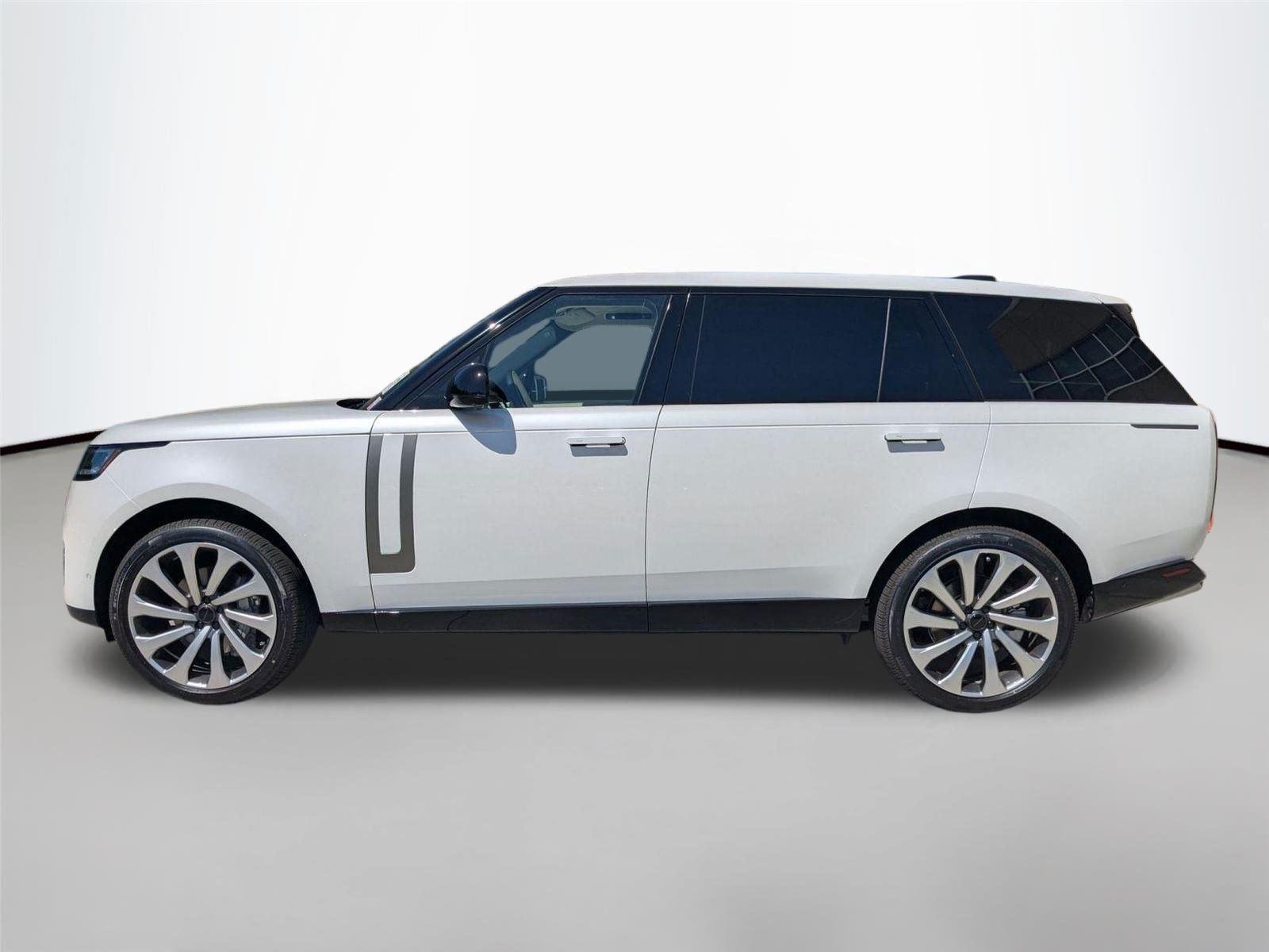 New 2026 Icy White Land Rover SE image 8