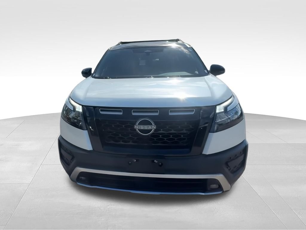 Used 2023 White Nissan Rock Creek image 3