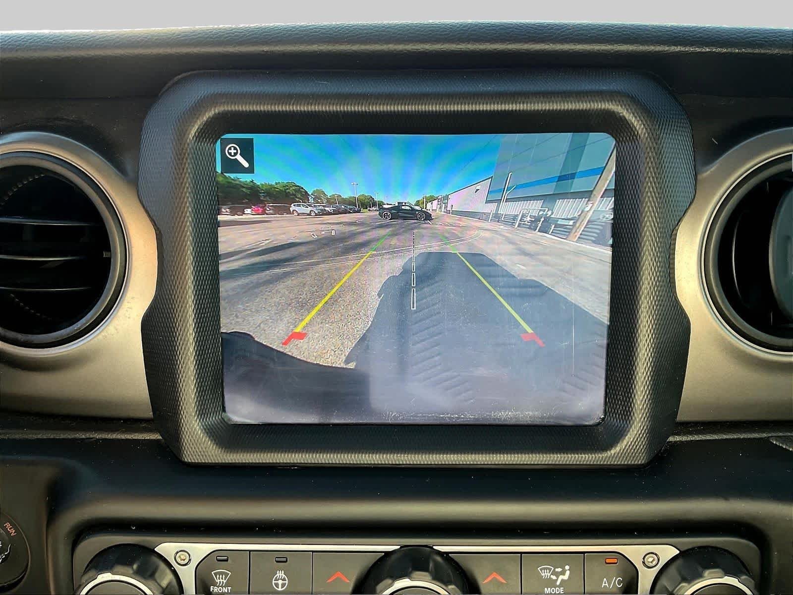 2021 Jeep Gladiator Willys - Photo 17