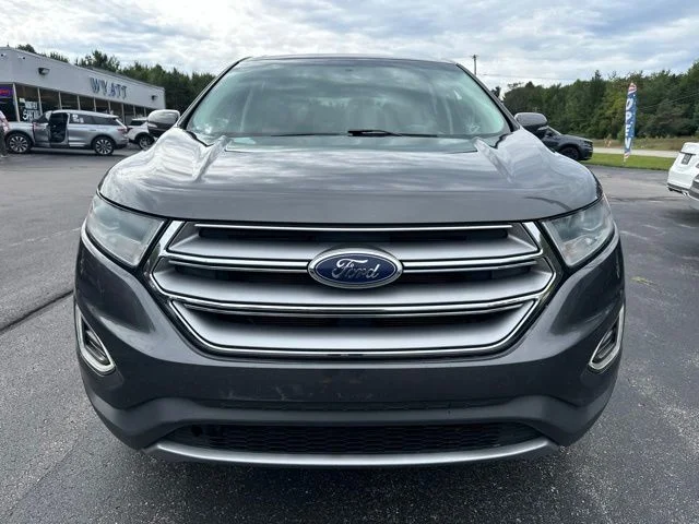 Used 2018 Magnetic Ford SEL image 2