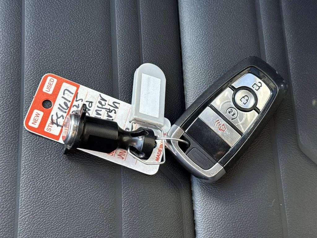 Used 2025 Gray Ford Lariat image 21