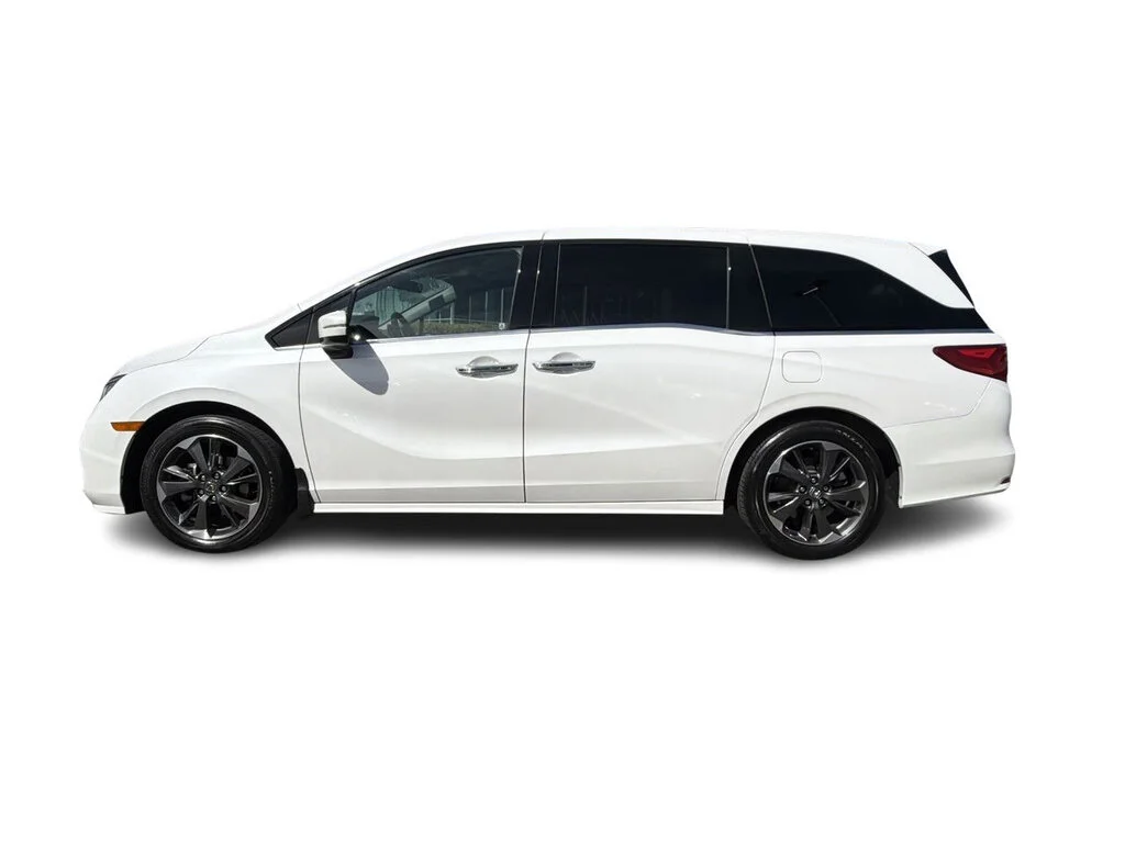Used 2023  Honda Touring Certified Pre-Owned   Clean Title   One Ow image 8