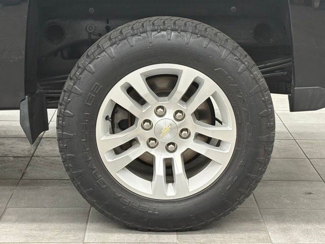 Used 2016 Black Chevrolet LT image 6