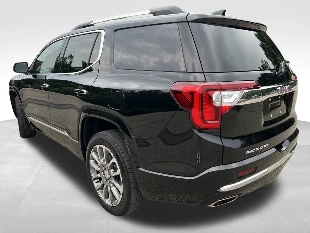Used 2023 Ebony Twilight Metallic GMC Denali image 9