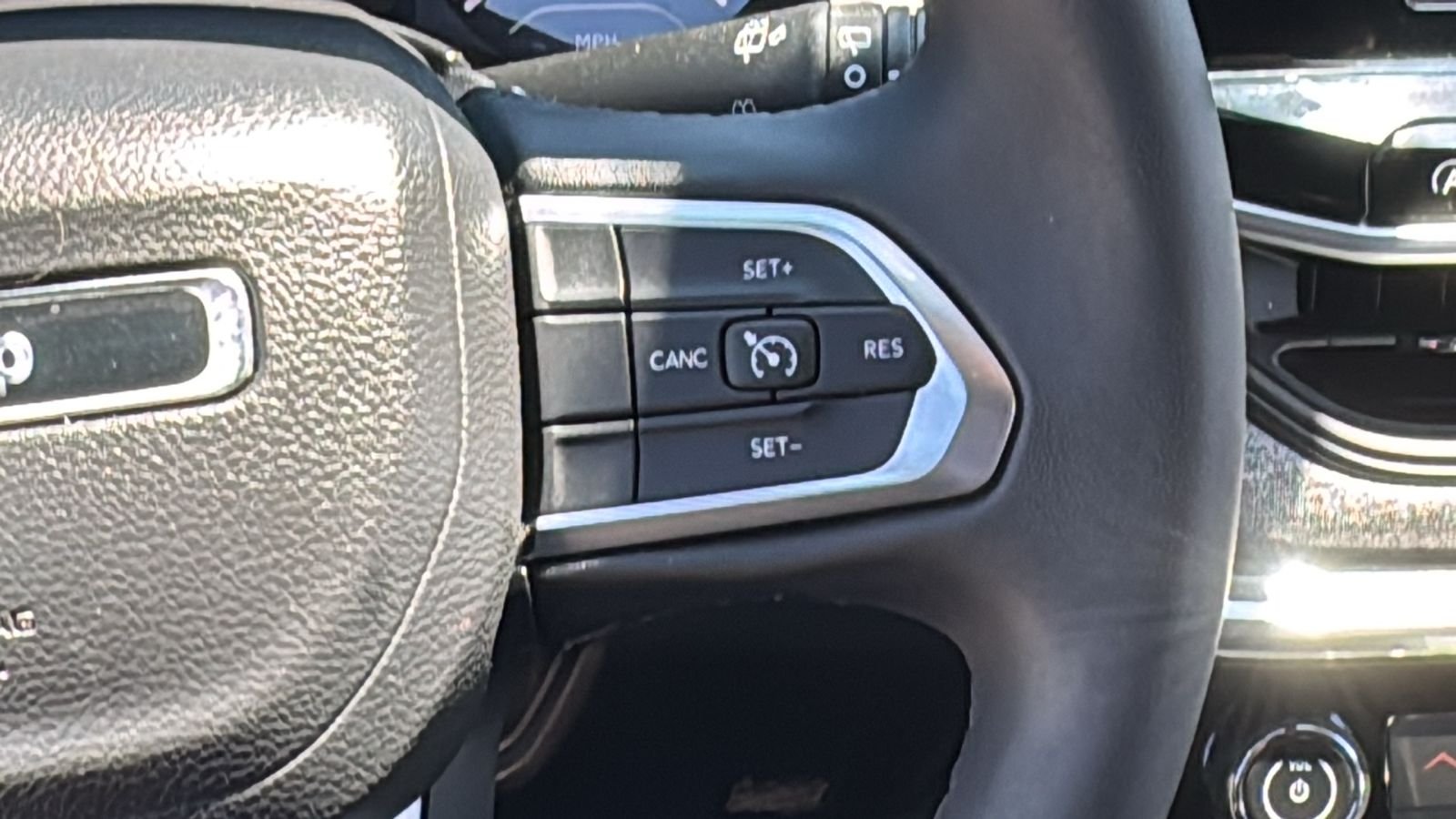 Certified Used 2025 Black Jeep Latitude image 26