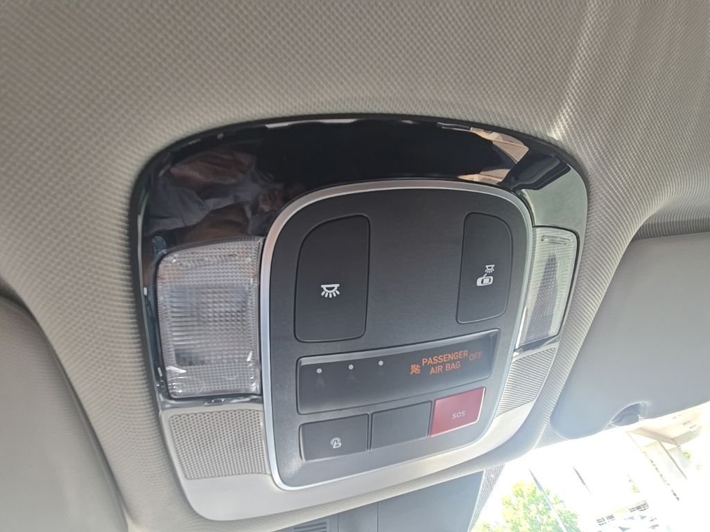 Used 2024 Silver Hyundai SEL image 18