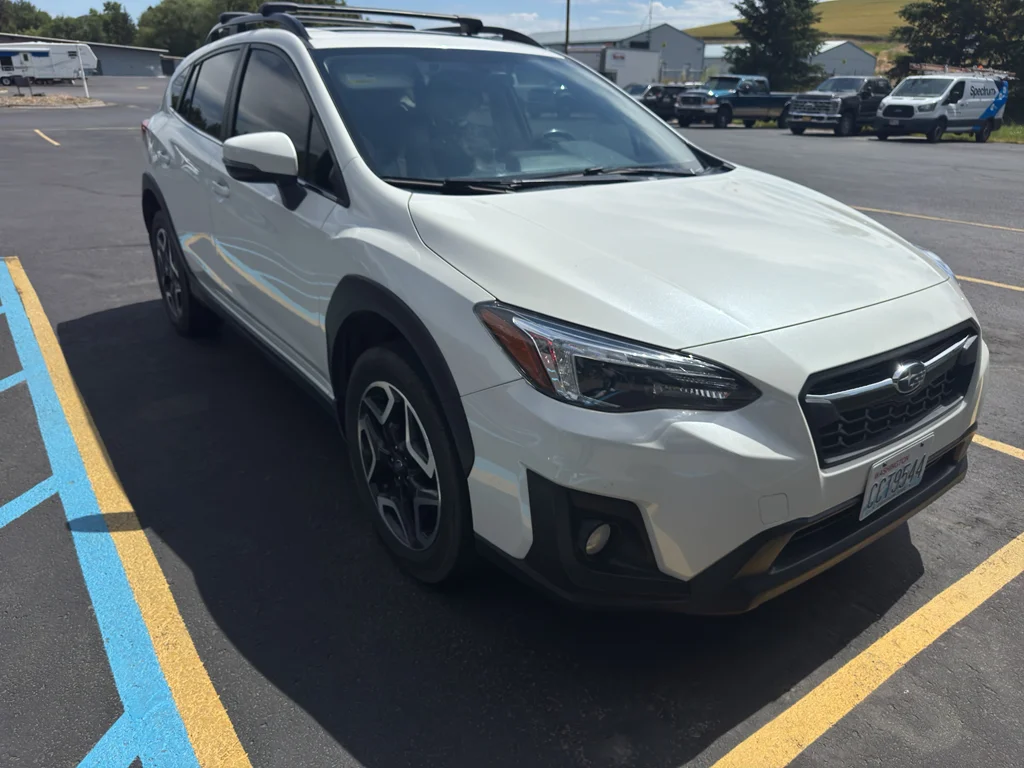 Used 2019 Crystal White Pearl Subaru Limited image 3