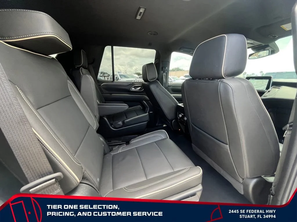 Used 2024 White Frost Tricoat GMC SLT image 19