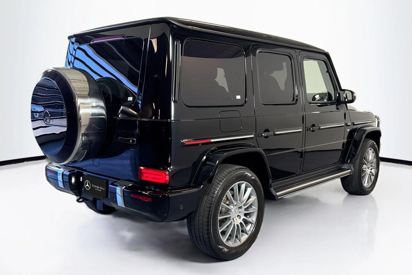 Used 2023 Black Mercedes-Benz G 550 image 5