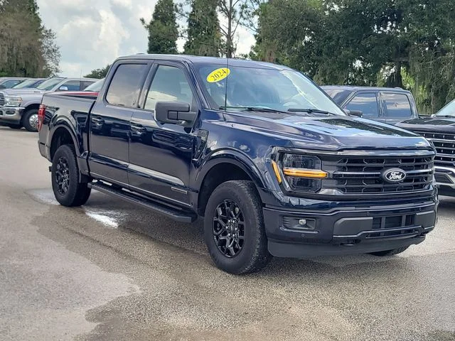 Used 2024 Blue Ford XLT image 3