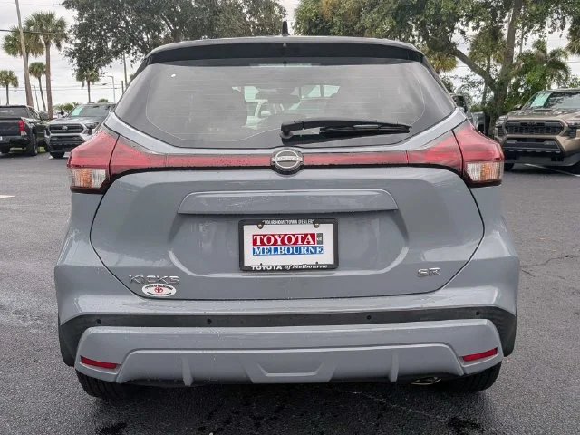 Used 2023 Gray Nissan SR image 4