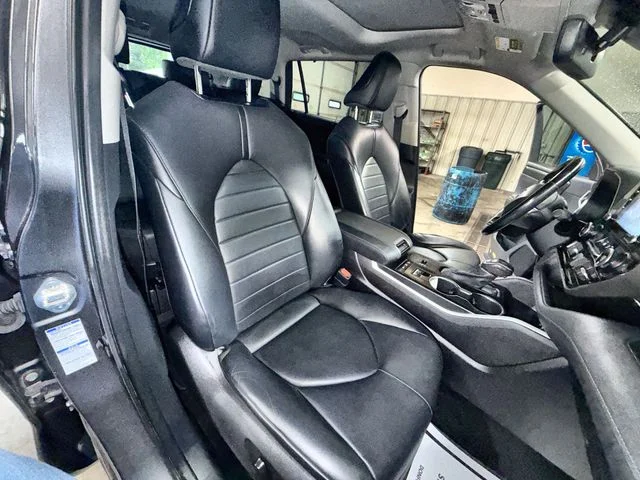 Used 2021 Gray Toyota XLE image 26