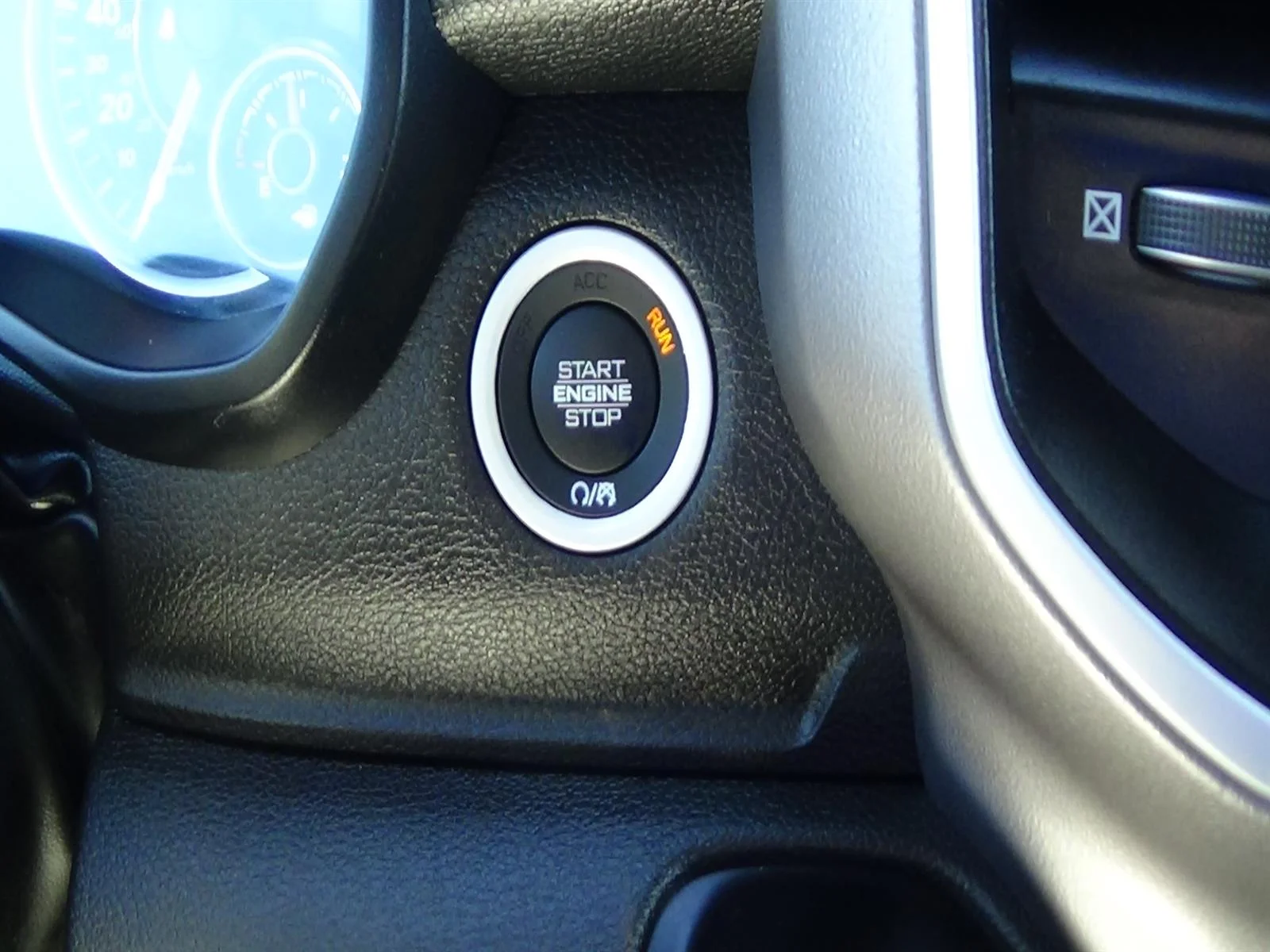 Certified Used 2022 Diamond Black Crystal Pearl Coat (pxj) RAM Big Horn image 22