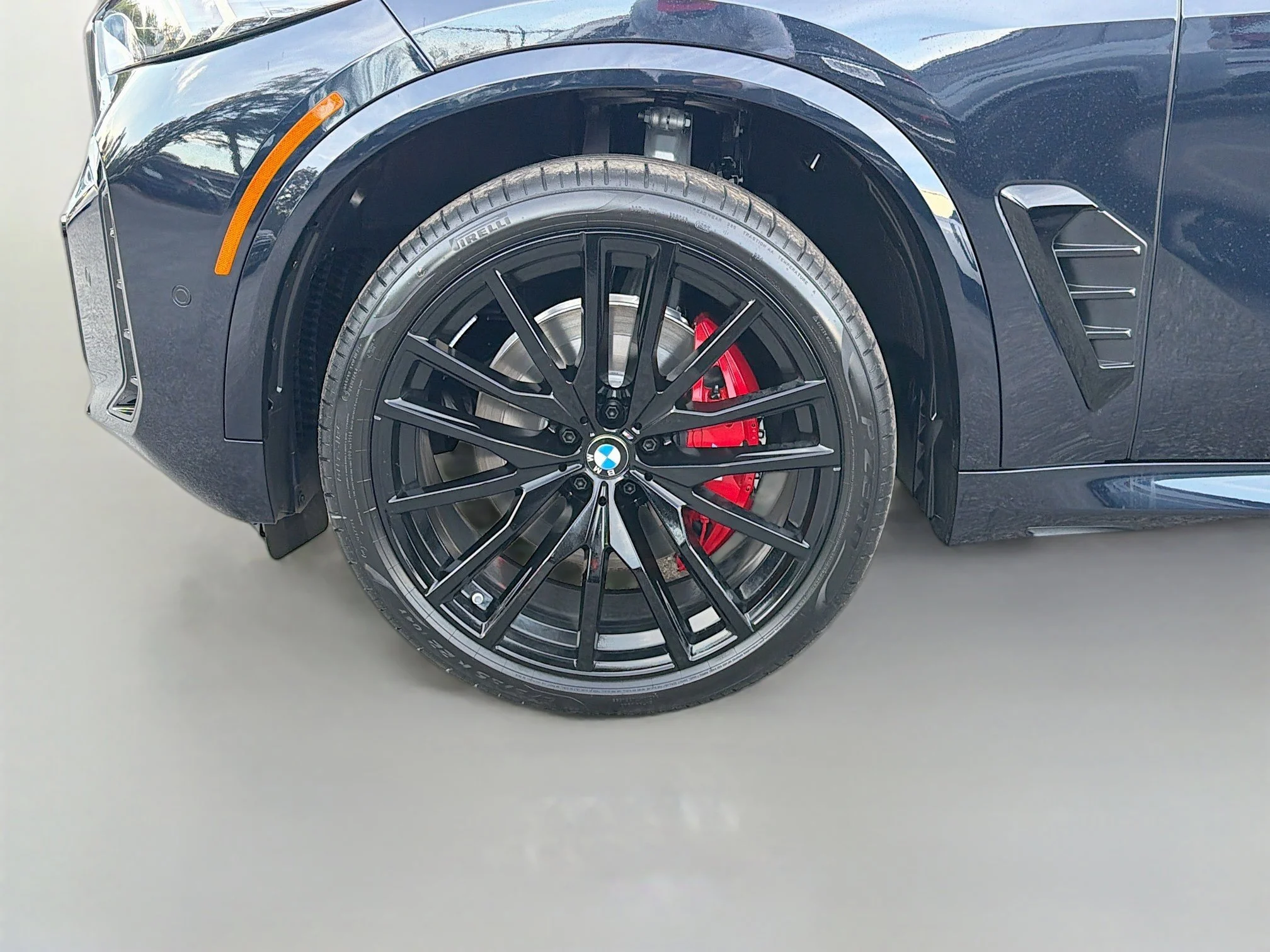 New 2026 Carbon Black Metallic BMW sDrive40i image 40