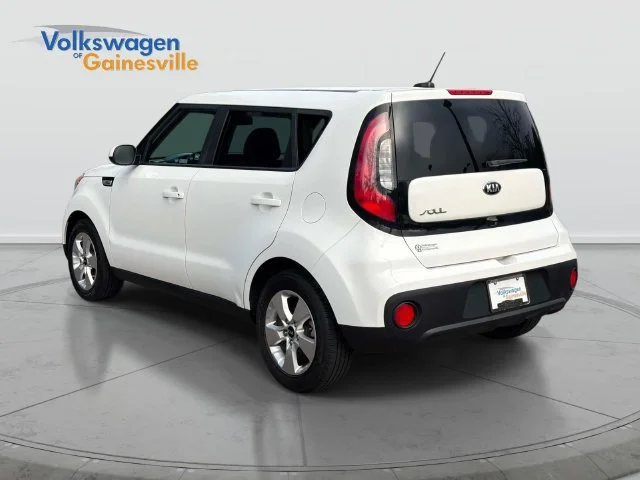Used 2019 Clear White Kia Base image 6