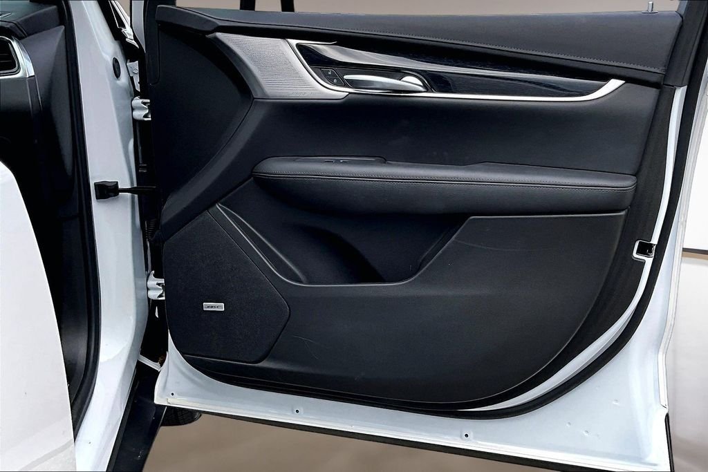 Used 2025 White Cadillac Premium Luxury image 19