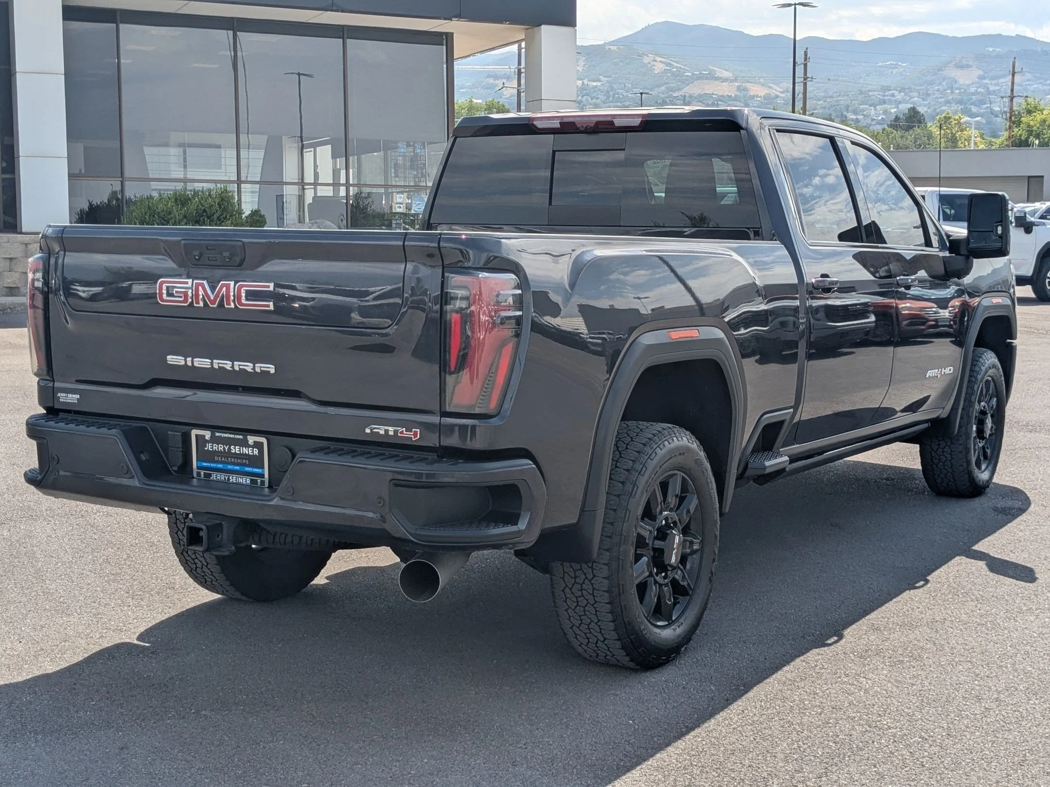 Used 2025 Titanium Rush Metallic GMC AT4 image 6
