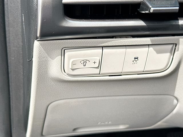 Used 2026 Black Hyundai SE image 10