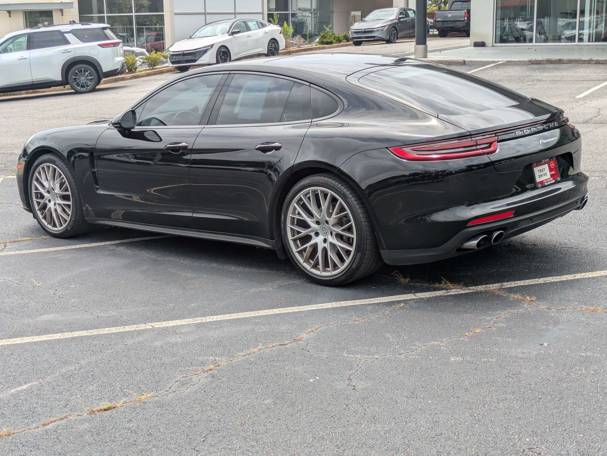 Used 2018 Black Porsche Base image 5