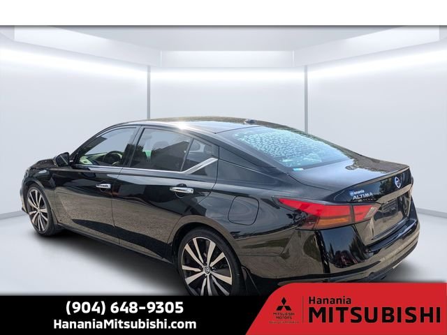 Used 2019 Black Nissan 2.5 Platinum image 5