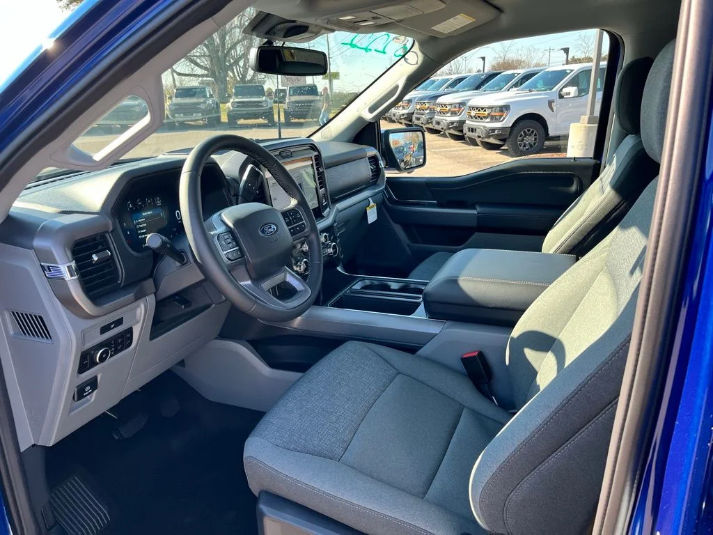 New 2026 Blue Ford XLT image 9