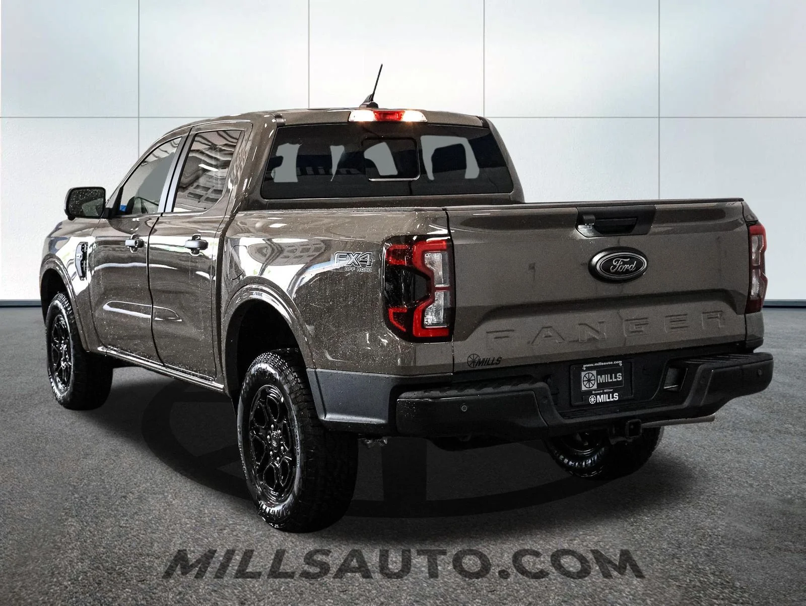 New 2026 Marsh Gray Ford XLT image 5