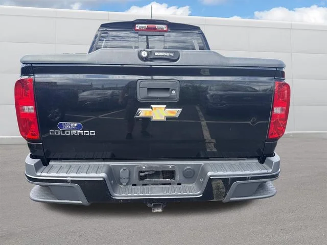 Used 2016 Black Chevrolet Z71 image 4