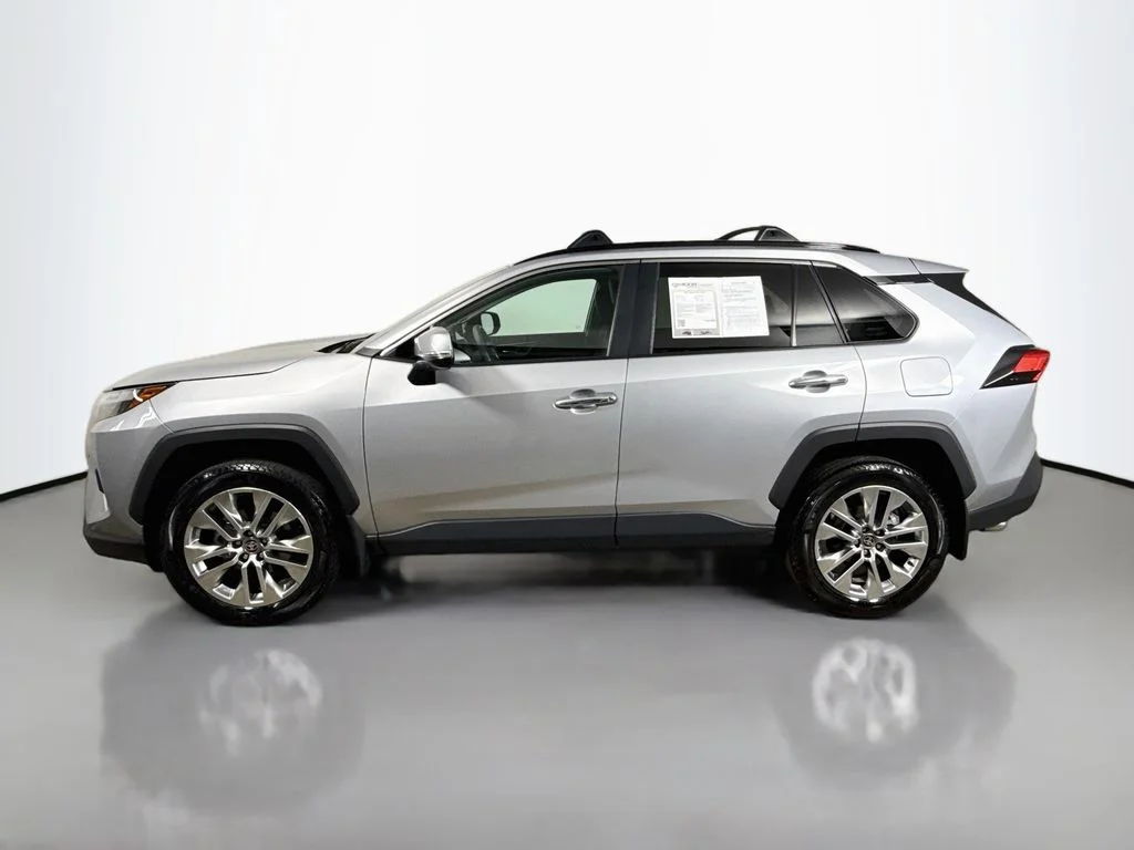Used 2025 Silver Sky Metallic Toyota Limited image 4