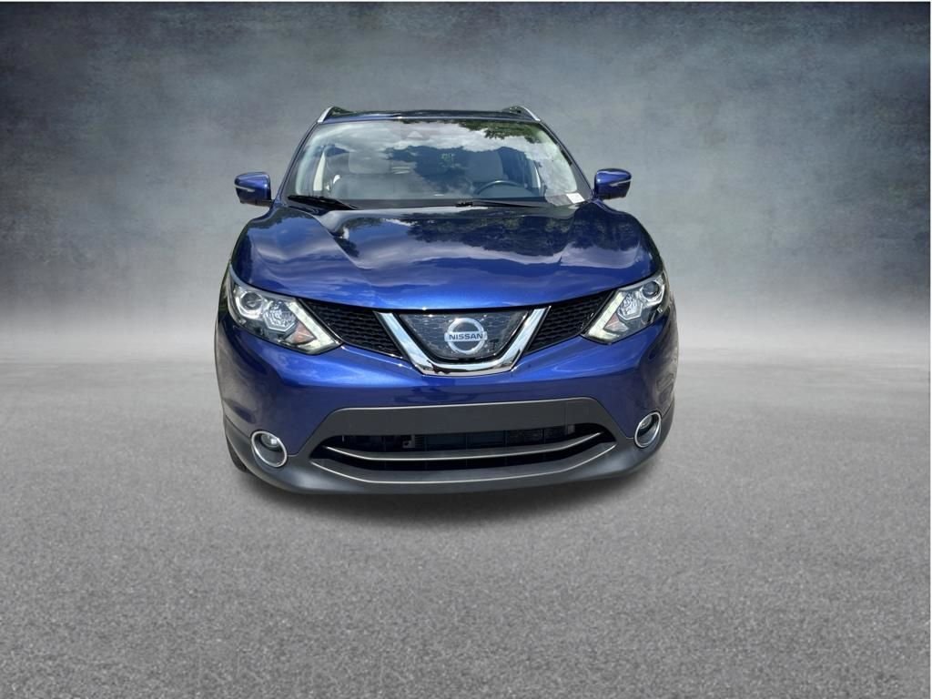 Used 2019 Blue Nissan SL image 11