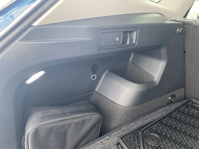 2026 Volkswagen Tiguan SE - Photo 60