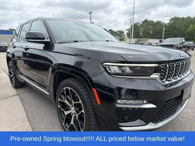 Used 2022 Black Jeep Summit image 13