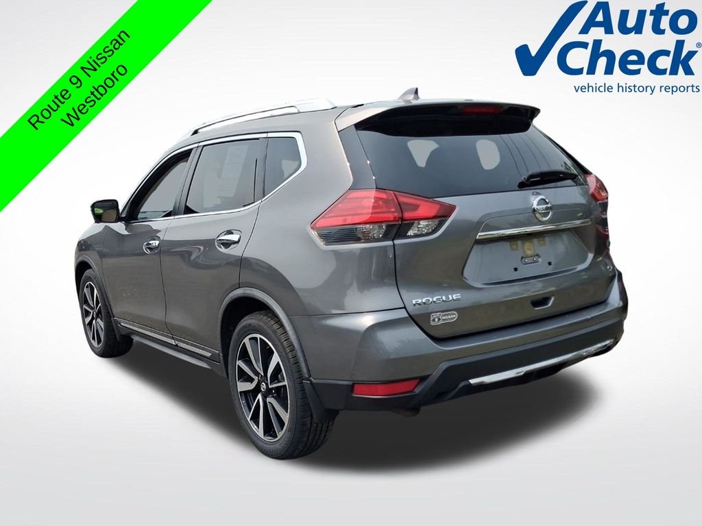 Used 2017 Gray Nissan SL image 7