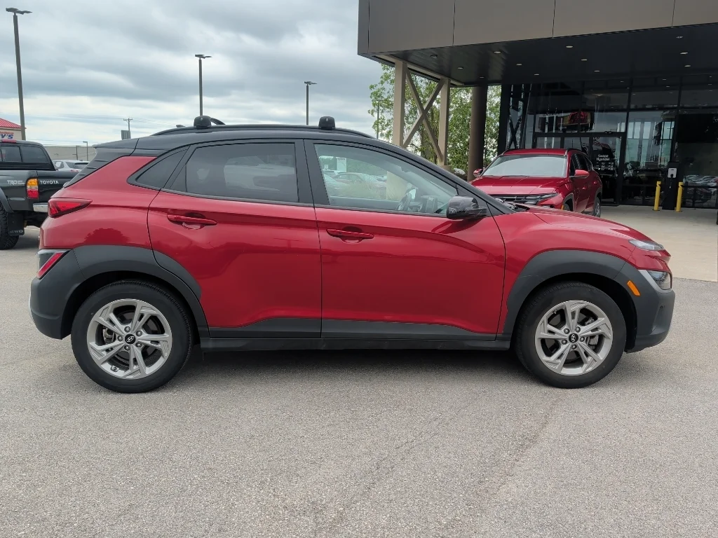 Used 2023 Pulse Red w/Black Roof Hyundai SEL image 5