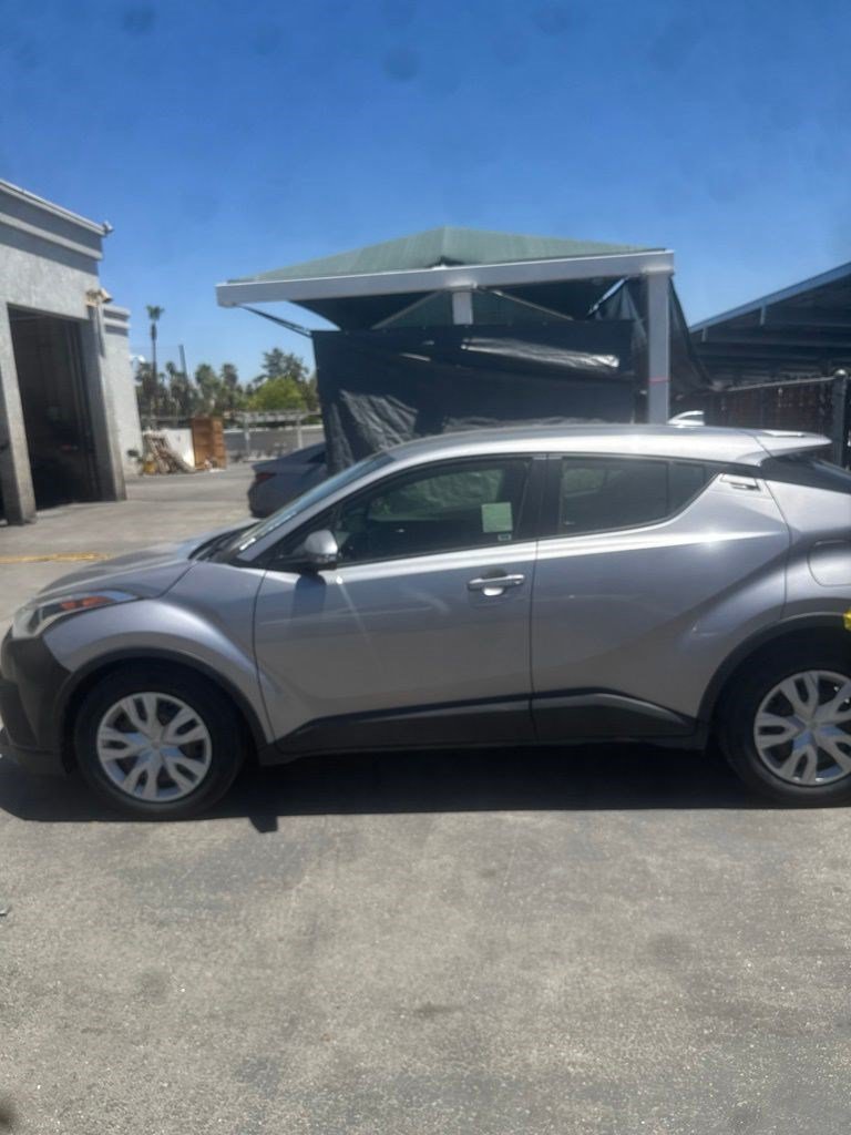 Certified Used 2019 Silver Knockout Metallic Toyota LE image 3