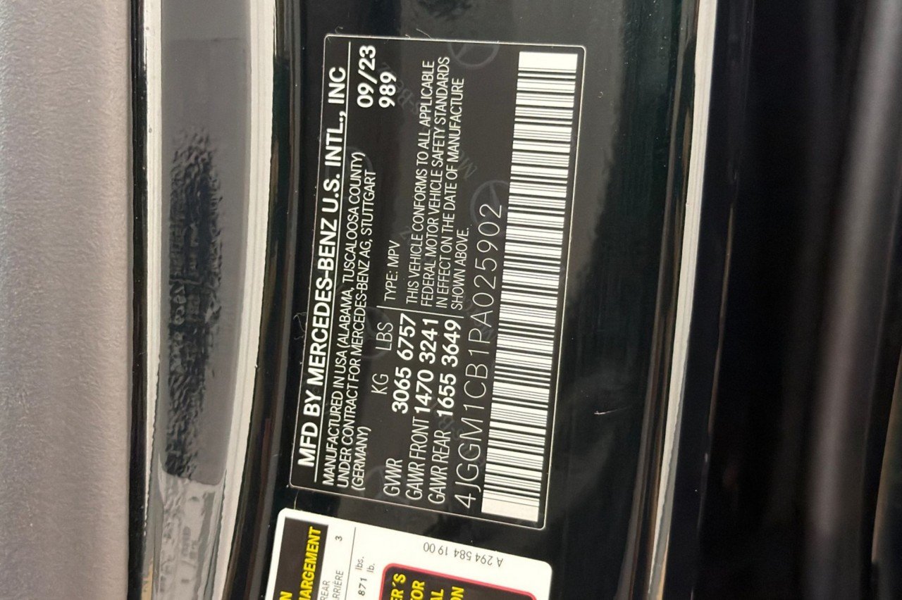 Certified Used 2023 Emerald Green Metallic Mercedes-Benz EQE 350 image 26