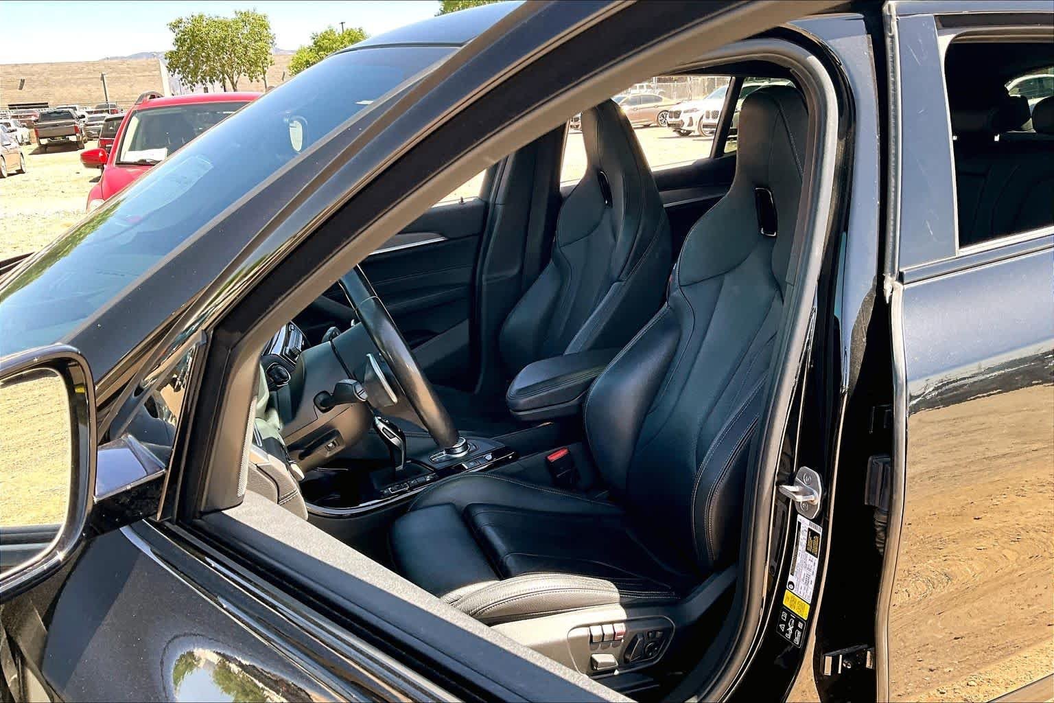 Used 2020 Black Sapphire Metallic BMW M35i image 6
