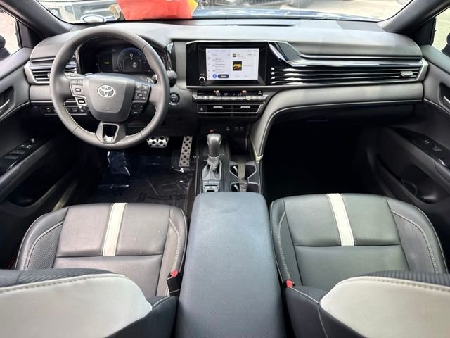 2025 Toyota Camry SE - Photo 24