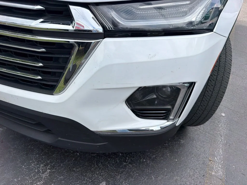 Used 2023 Summit White Chevrolet LT image 9