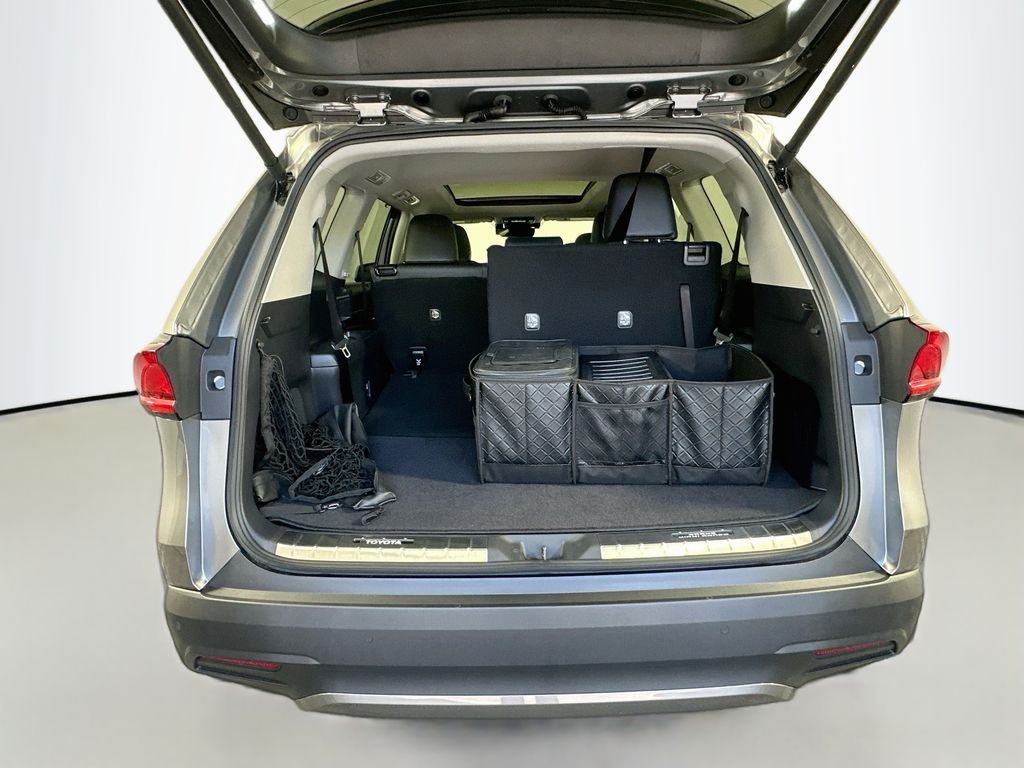 Used 2026  Toyota Limited image 26