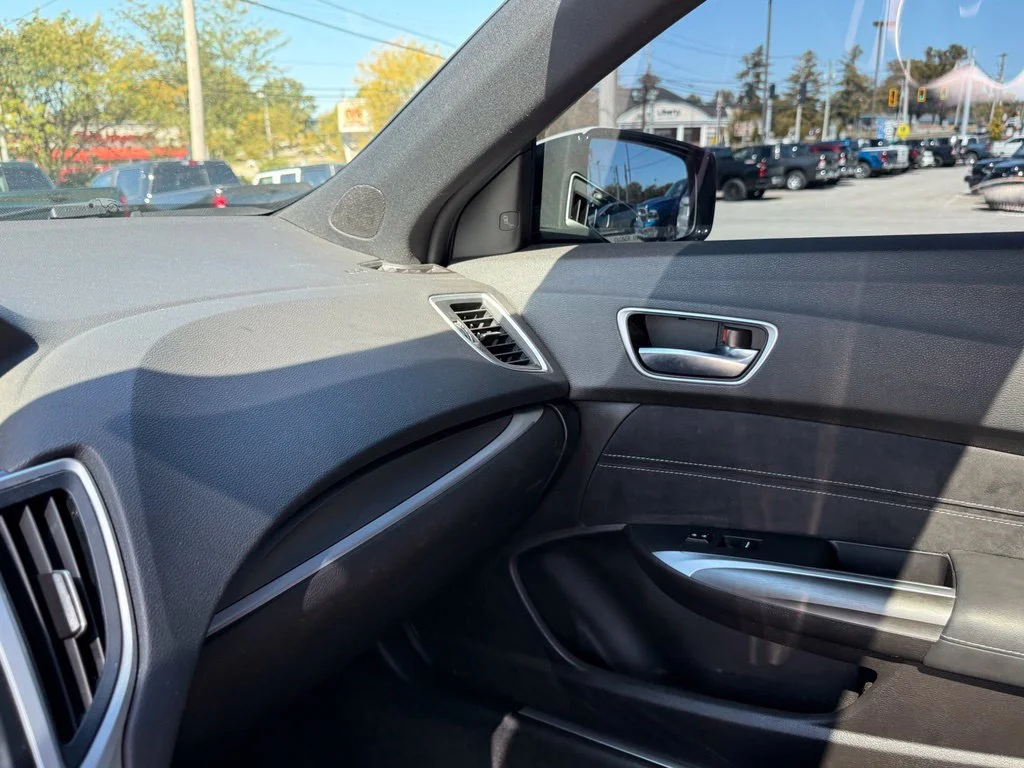 Used 2018 Black Acura 3.5L V6 image 23