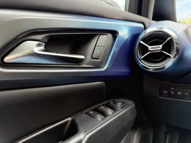 2025 Chevrolet Equinox EV LT - Photo 23