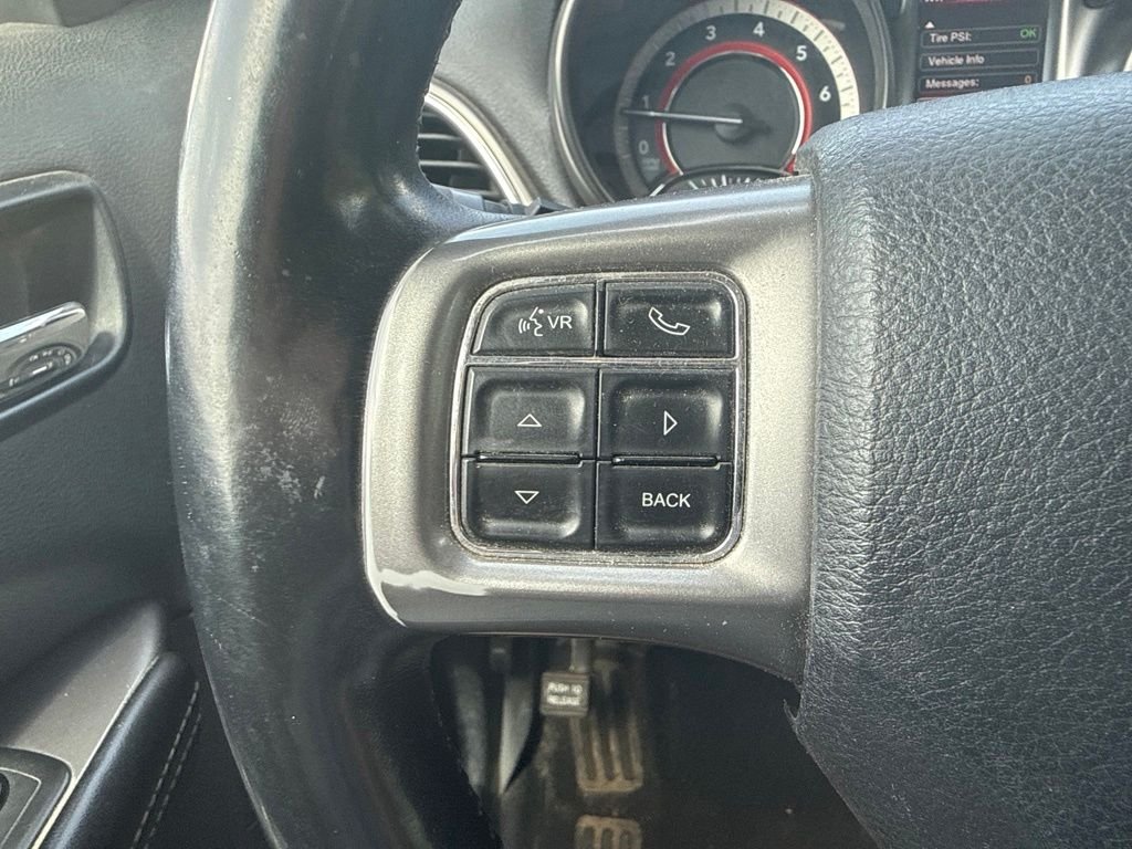 Used 2014 Gray Dodge Crossroad image 17