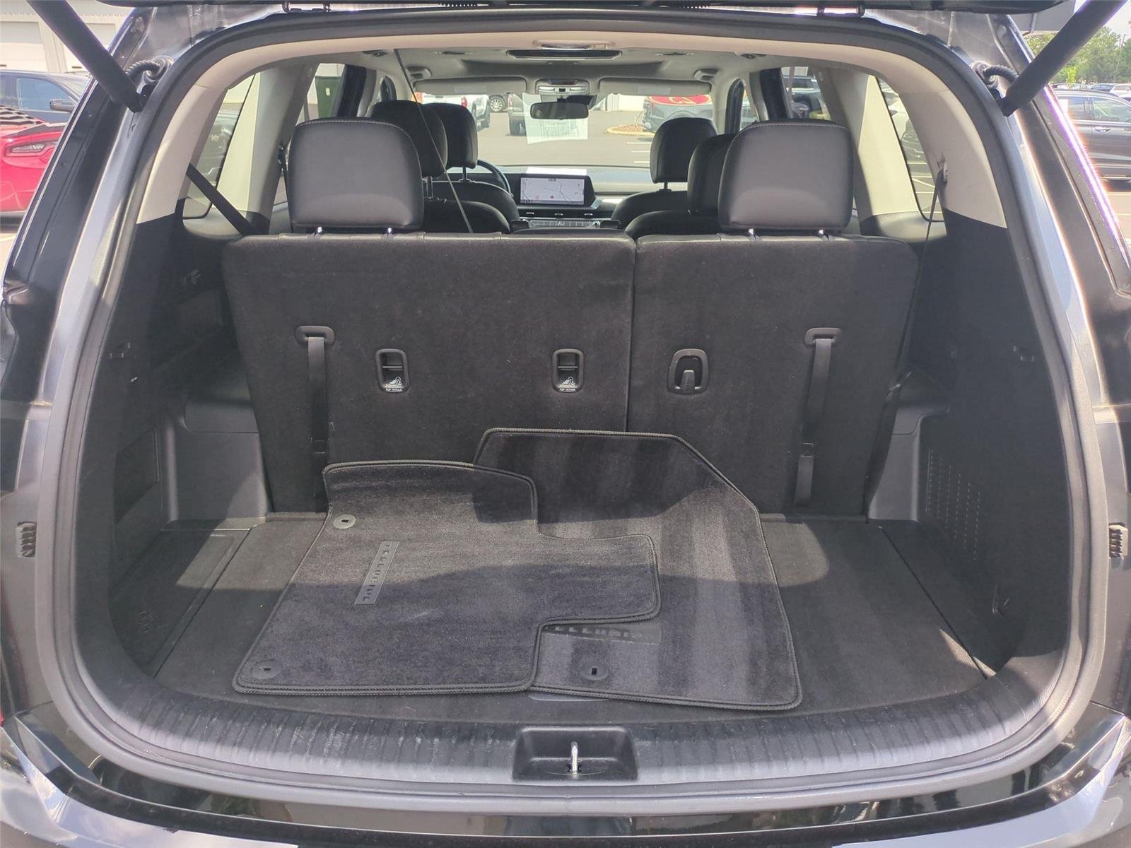 Used 2025 Ebony Black Kia S image 51